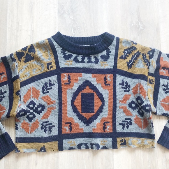 Vintage Cropped Patterned Sweater - Picture 6 of 8